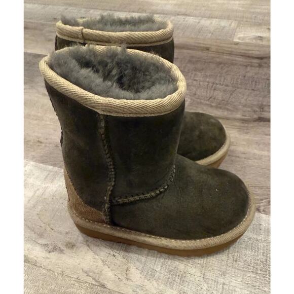 UGG Classic II Winter Boot Toddler Size 6 Green Suede Shearling Pull On 1017703T - Picture 1 of 7
